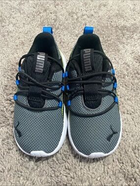 Puma Kids Black, Gray & Blue low top Slip-On Sneakers size 8C